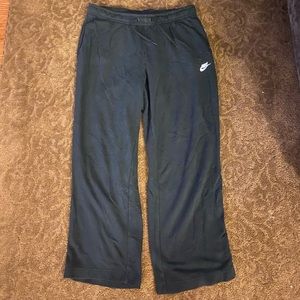 Women’s Nike sweatpants